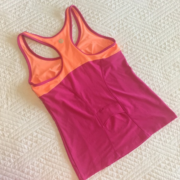 Work out Tank Top. - Picture 4 of 4